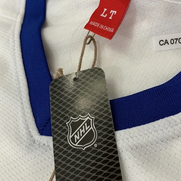 Doug Gilmour Toronto Maple Leafs Mitchell & Ness Vintage Hockey Jersey - Picture 5 of 9